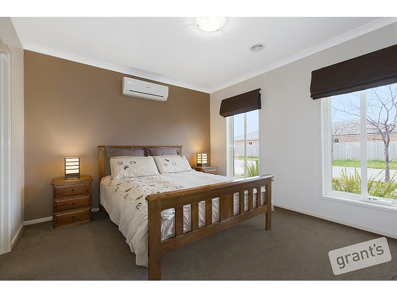 13 Red Gum Circuit, Pakenham VIC 3810