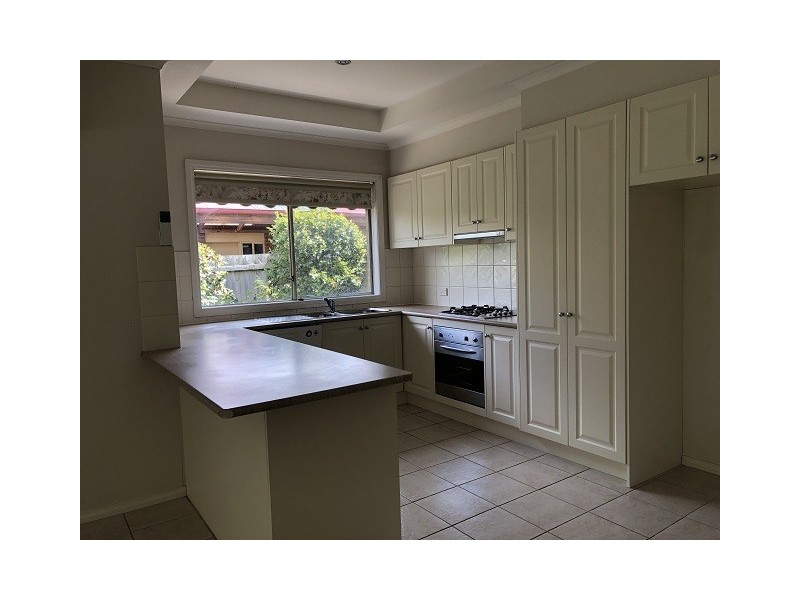 35 John Fisher Drive, Berwick VIC 3806