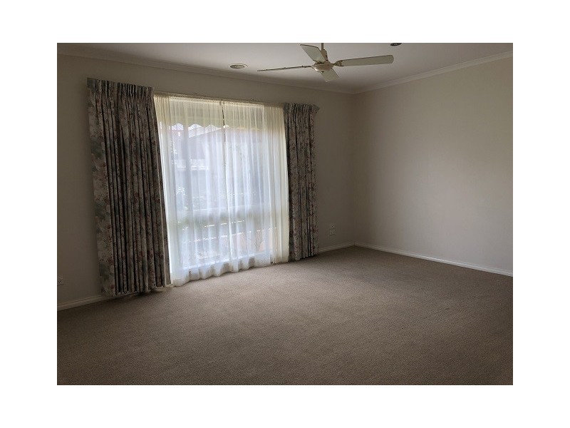 35 John Fisher Drive, Berwick VIC 3806