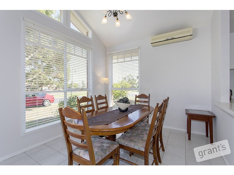 2 Wintersun Road, Berwick VIC 3806