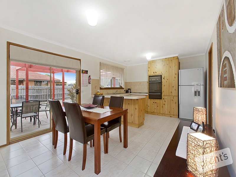 4 Ashton  Place, Pakenham VIC 3810