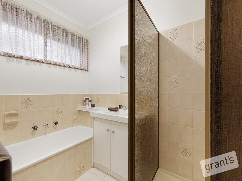 4 Ashton  Place, Pakenham VIC 3810