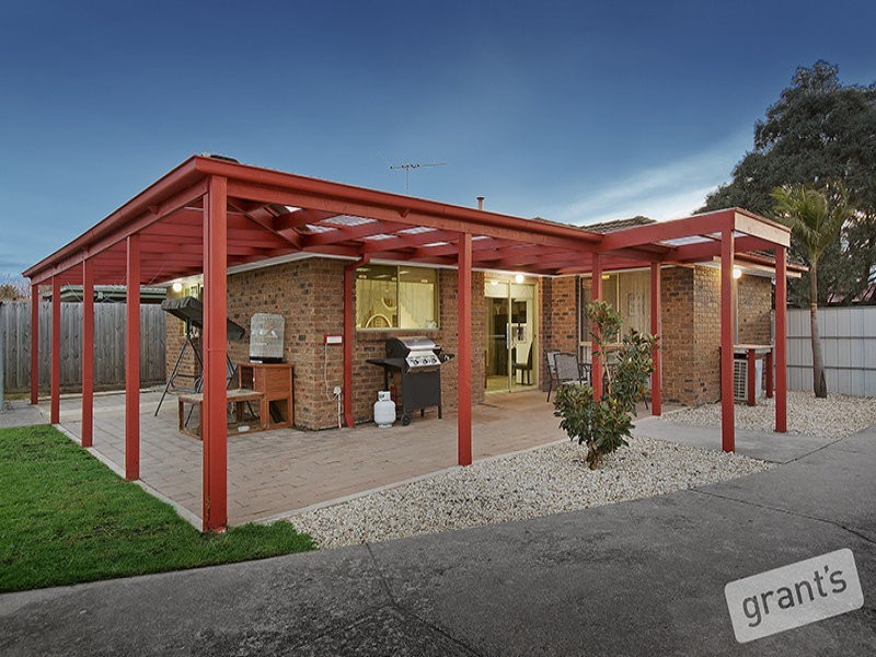 4 Ashton  Place, Pakenham VIC 3810