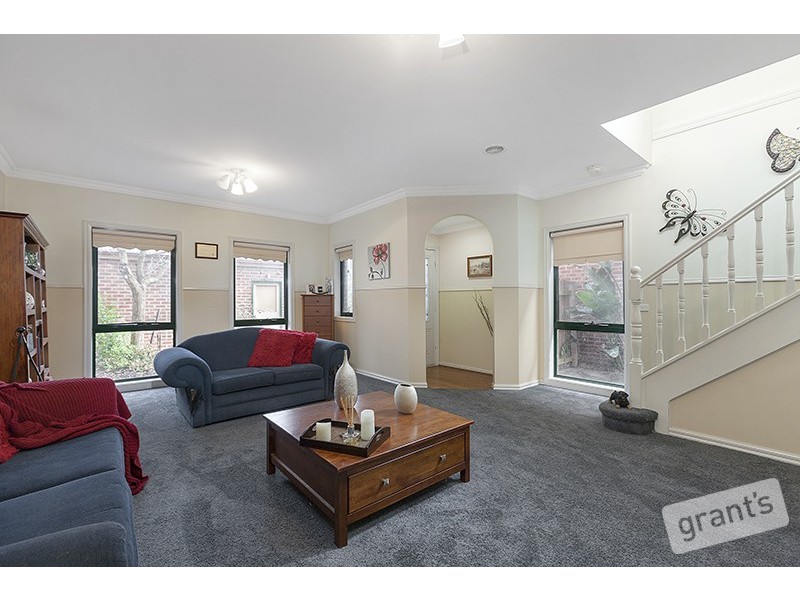 12 Zena Place, Berwick VIC 3806