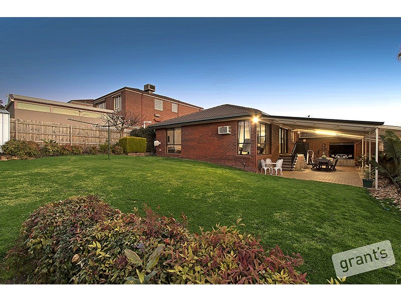 11 Diamond Court, Narre Warren North VIC 3804