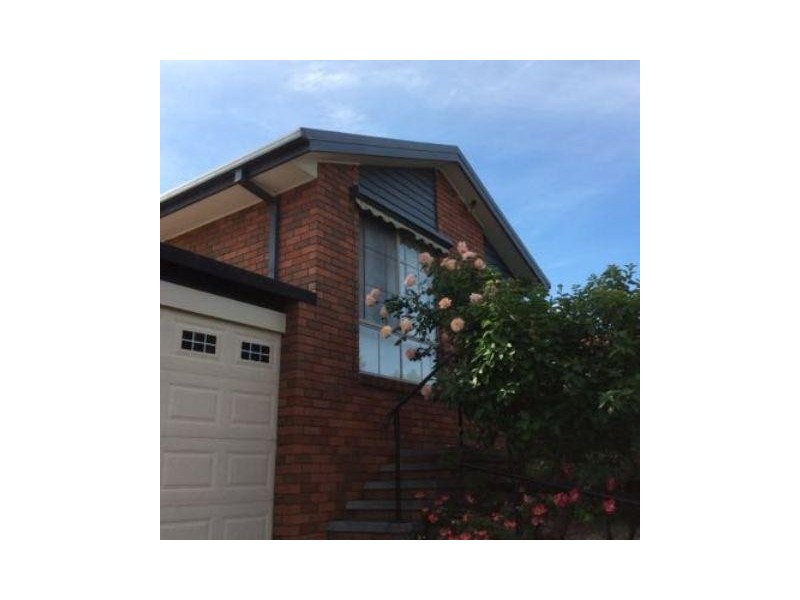 2/104 Mansfield Street, Berwick VIC 3806