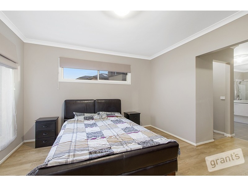 10 Cribb Cove, Narre Warren South VIC 3805