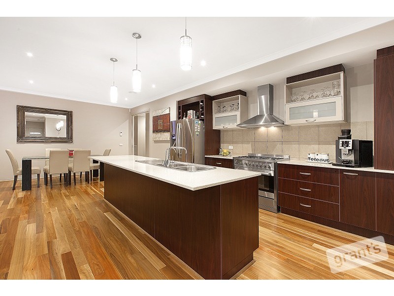 6 Jianni Way, Berwick VIC 3806