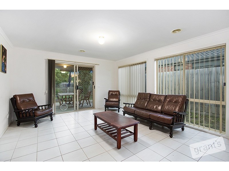 49 Pommel Street, Pakenham VIC 3810