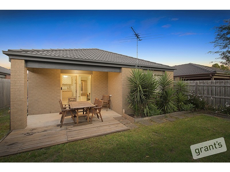 49 Pommel Street, Pakenham VIC 3810
