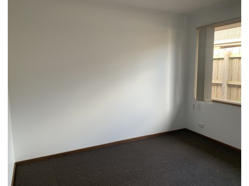 8 Margarita Cl, Berwick VIC 3806