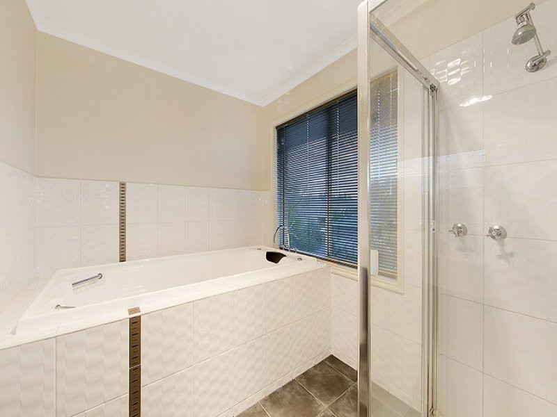 9 The Esplanade, Narre Warren South VIC 3805