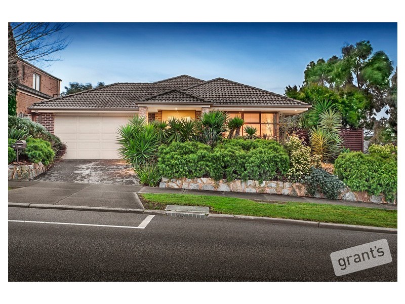 10 Viewgrand Drive, Berwick VIC 3806