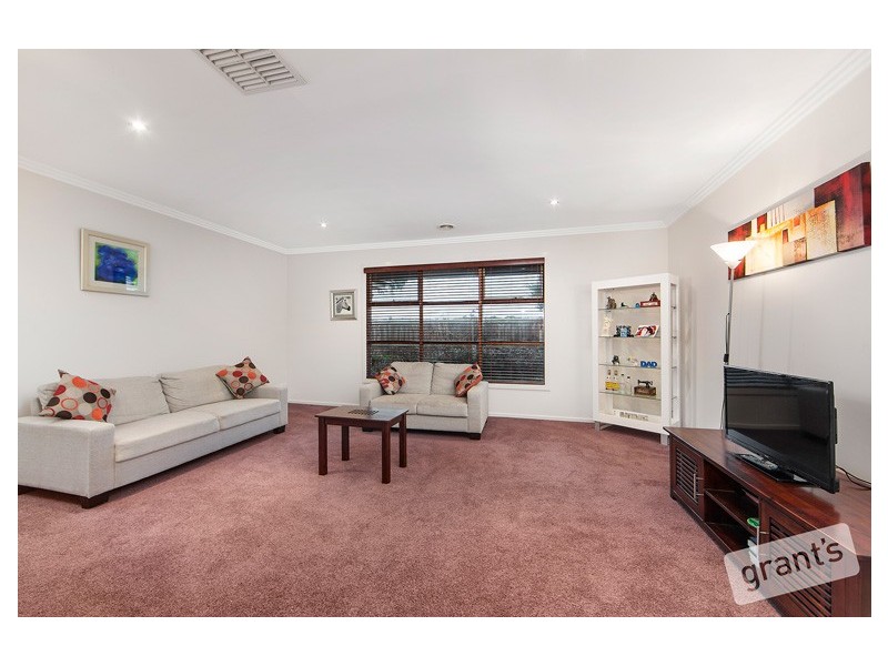 10 Viewgrand Drive, Berwick VIC 3806
