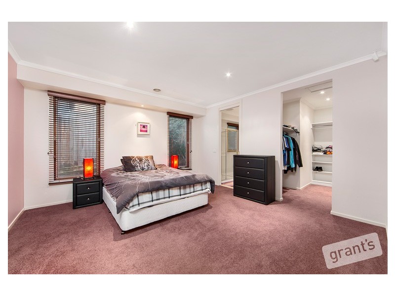 10 Viewgrand Drive, Berwick VIC 3806