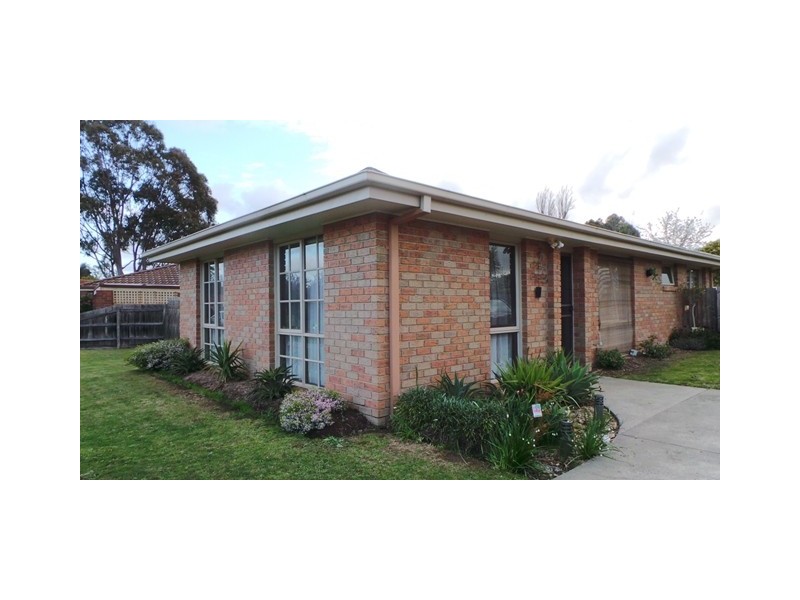 25 Insignia Crescent, Berwick VIC 3806