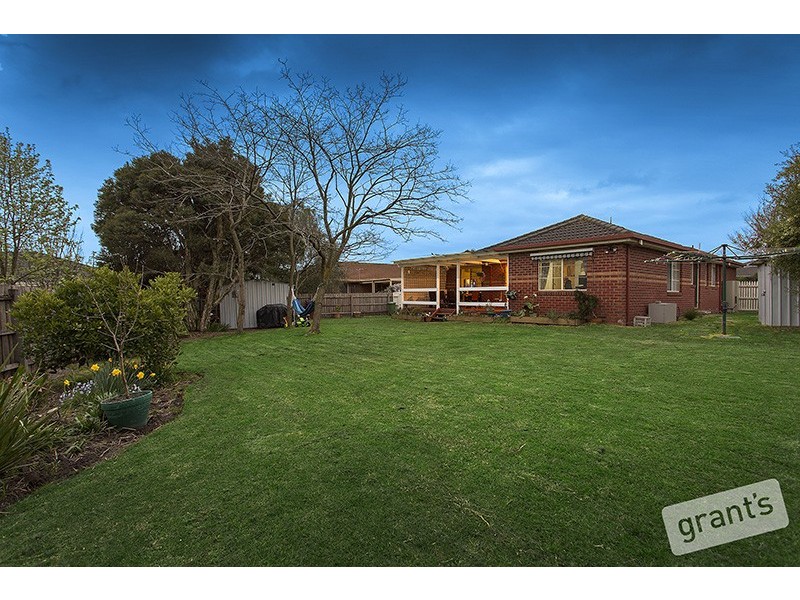 15 Jolimont Place, Narre Warren VIC 3805