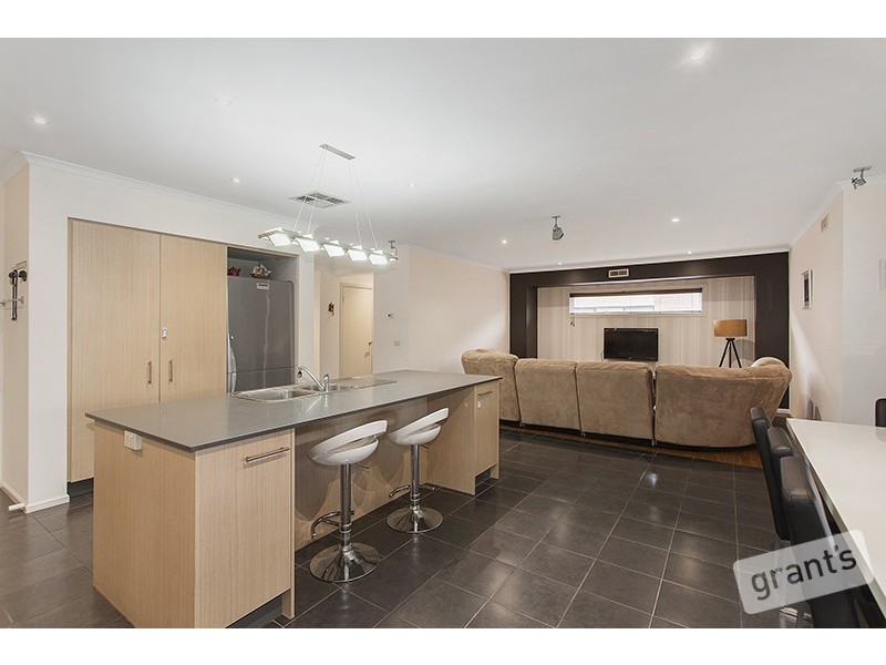 36 Jack William Way, Berwick VIC 3806