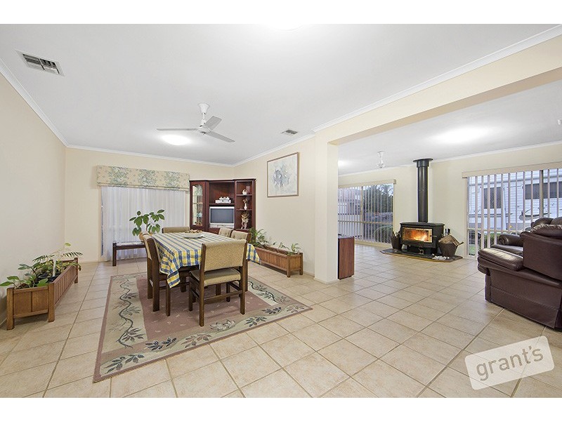 12 President Road, Narre Warren South VIC 3805