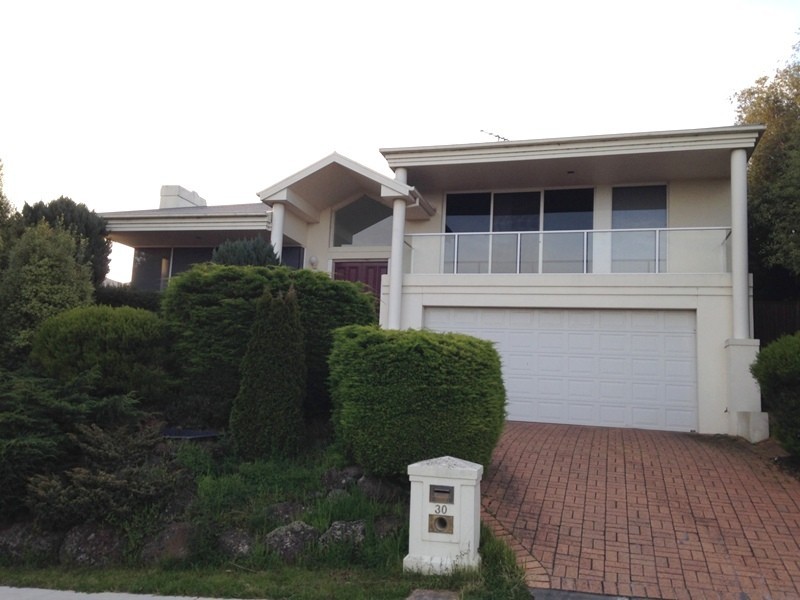 30 Shute Avenue, Berwick VIC 3806