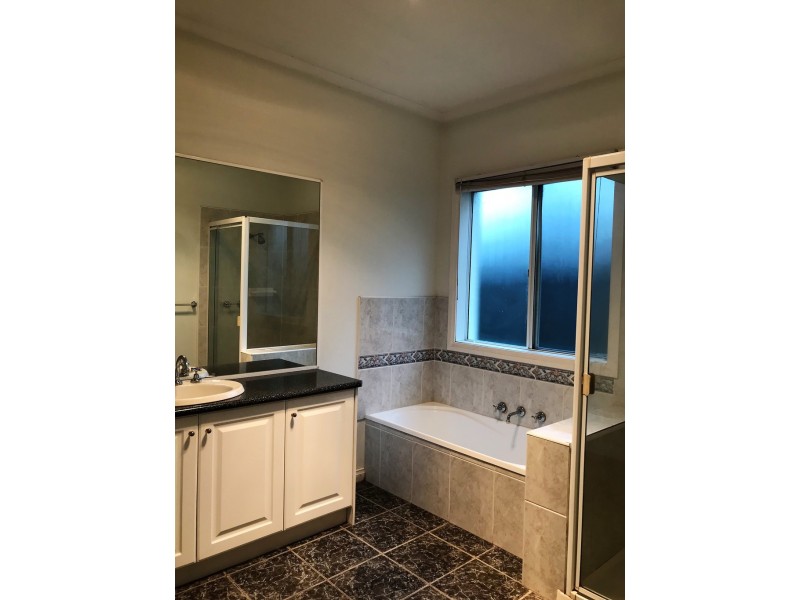 30 Shute Avenue, Berwick VIC 3806