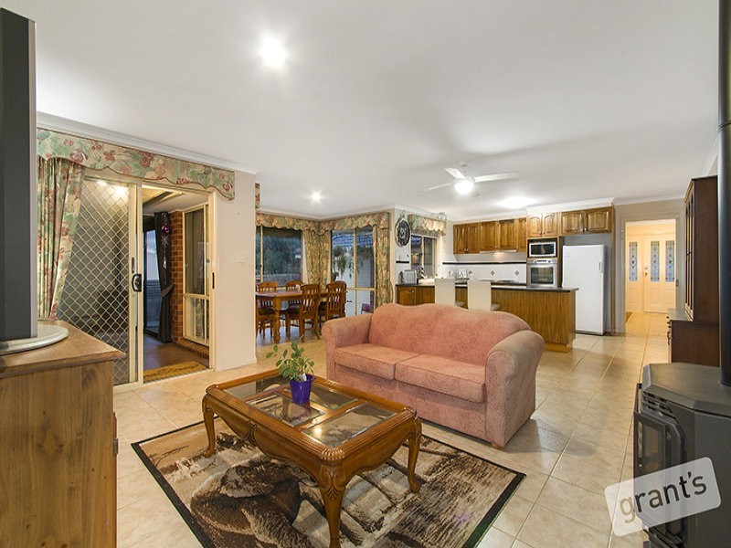 16 Hillrise Court, Pakenham VIC 3810