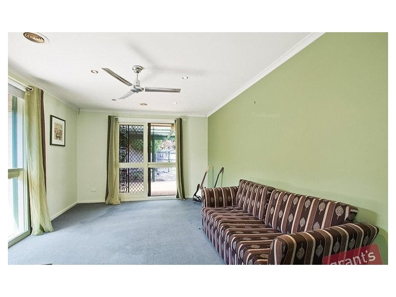 15 Strawbent Rise, Narre Warren VIC 3805