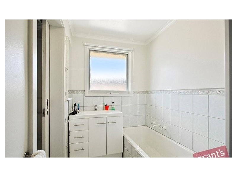 15 Strawbent Rise, Narre Warren VIC 3805