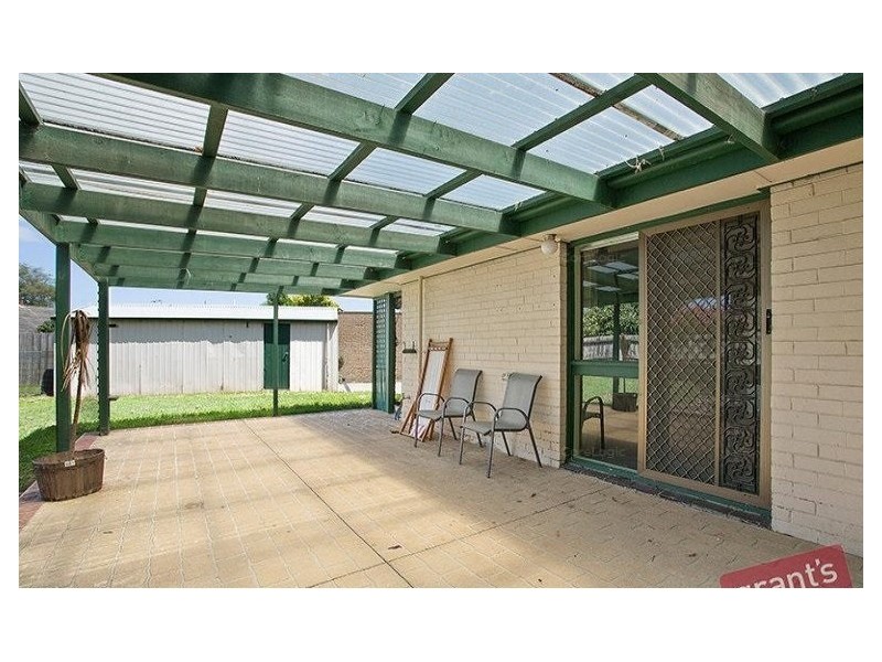 15 Strawbent Rise, Narre Warren VIC 3805