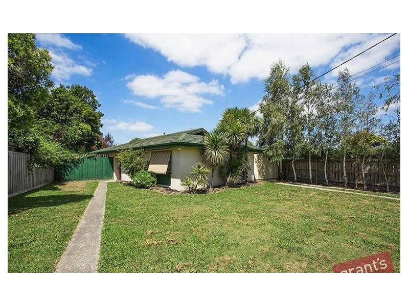 15 Strawbent Rise, Narre Warren VIC 3805