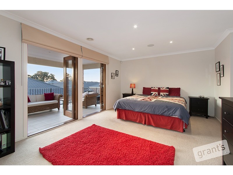 10 Marbelia Drive, Berwick VIC 3806