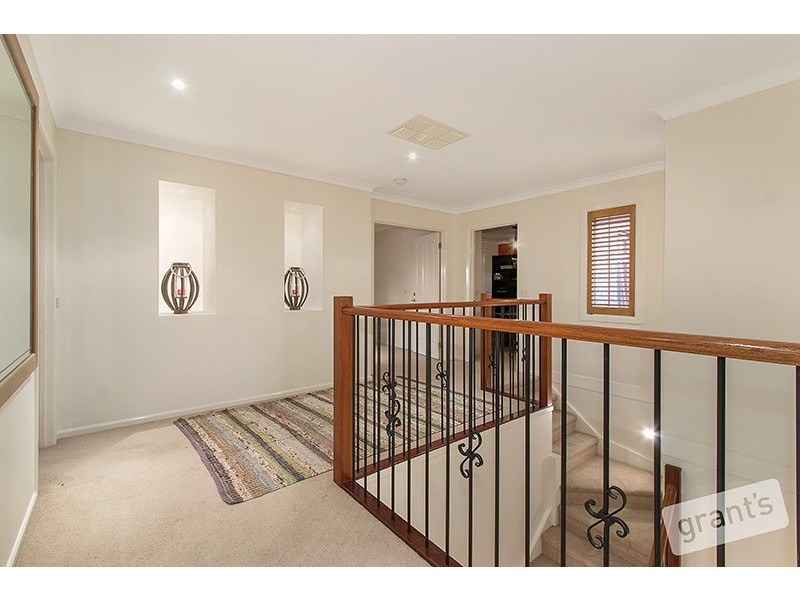 10 Marbelia Drive, Berwick VIC 3806