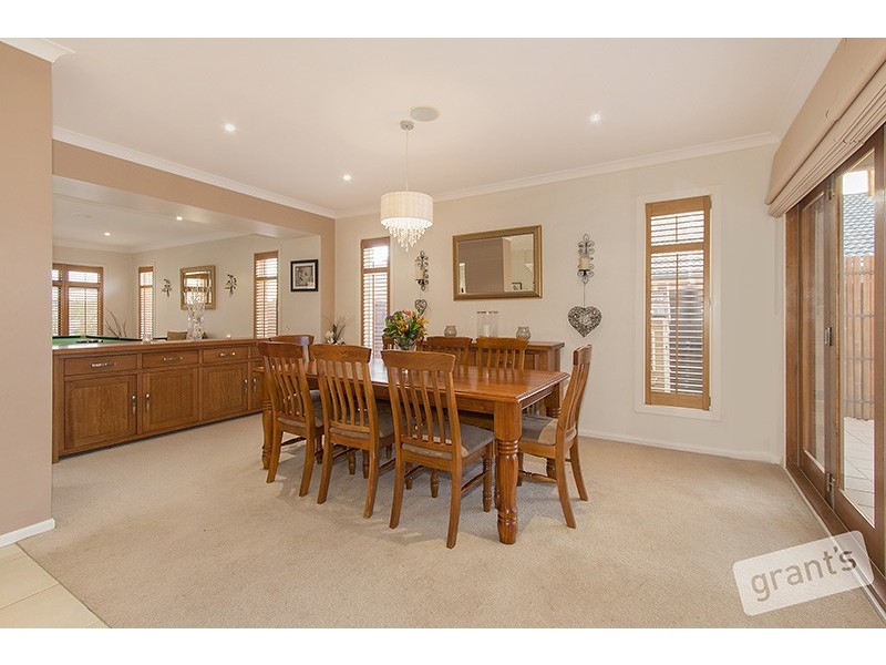 10 Marbelia Drive, Berwick VIC 3806