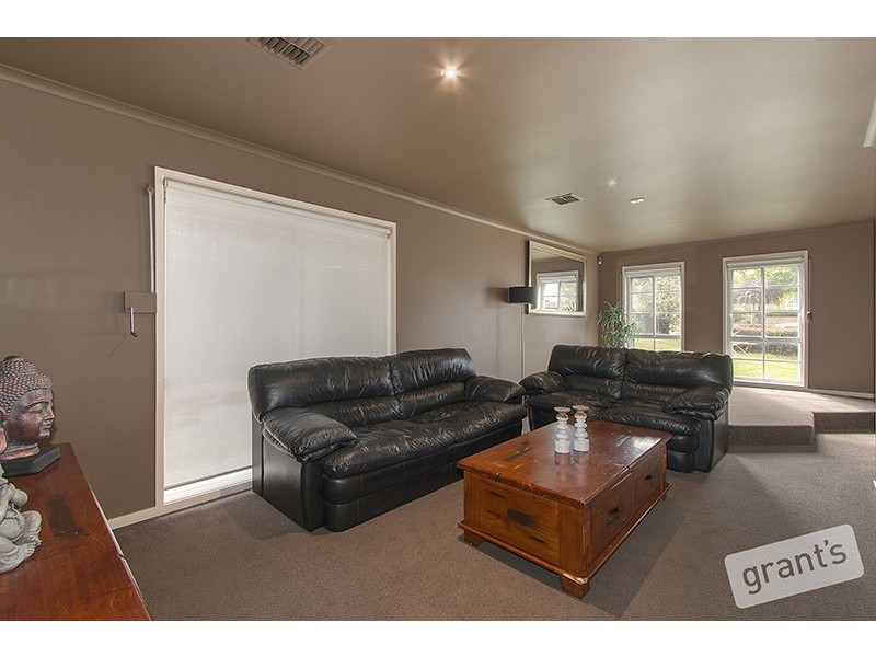 6 Ferncroft Court, Berwick VIC 3806