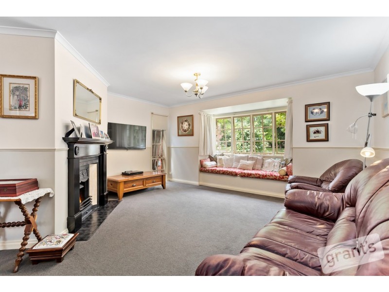 26 Adelaide Close, Berwick VIC 3806