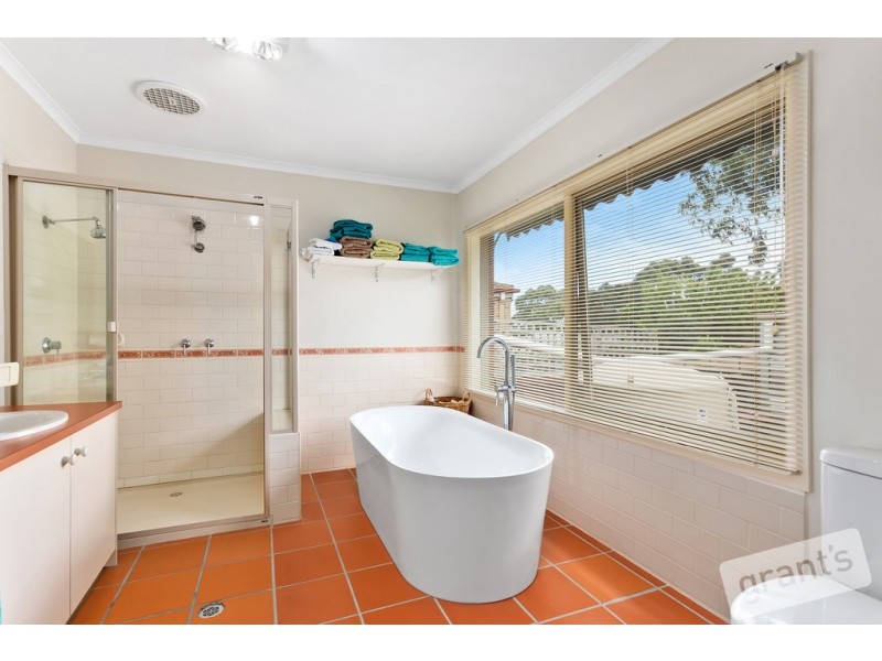 26 Adelaide Close, Berwick VIC 3806