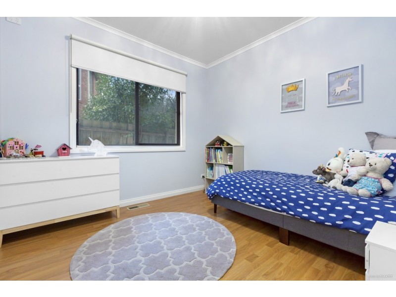 22 Glendale Crescent, Berwick VIC 3806