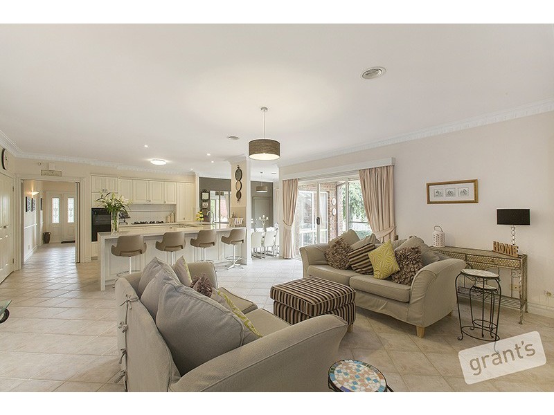 5 Mansell Court, Berwick VIC 3806