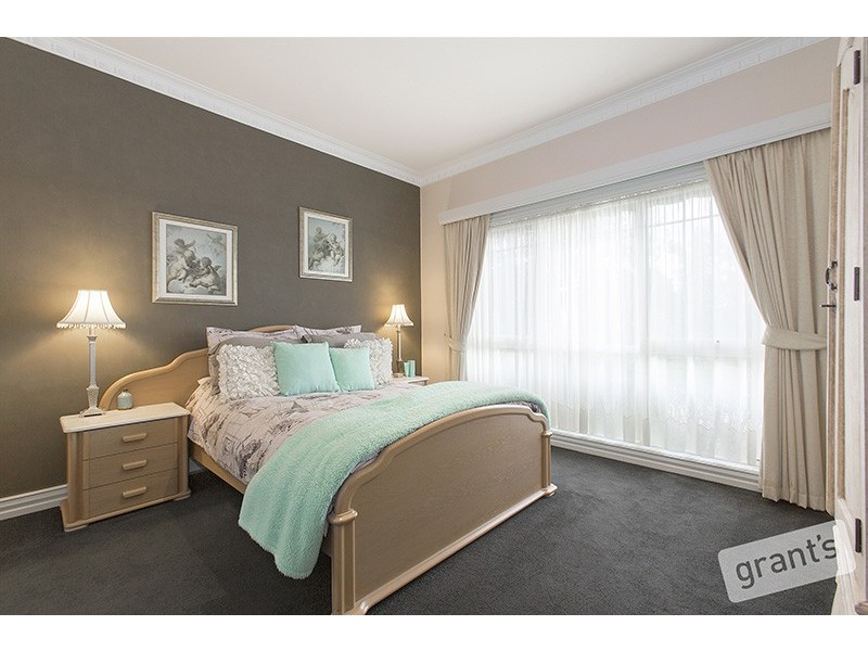 5 Mansell Court, Berwick VIC 3806