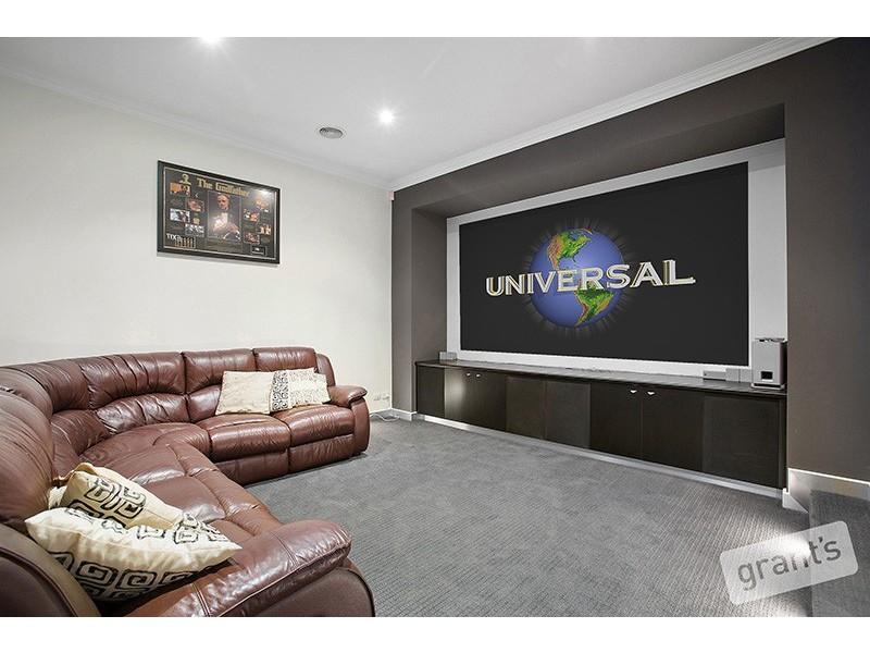 2 Viewbridge Close, Berwick VIC 3806