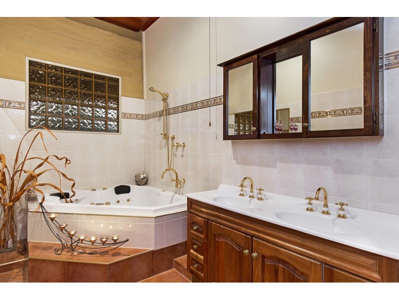 580 Belgrave Hallam Road, Narre Warren East VIC 3804