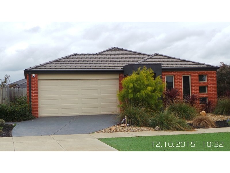 5 Pasadena Boulevard, Clyde VIC 3978