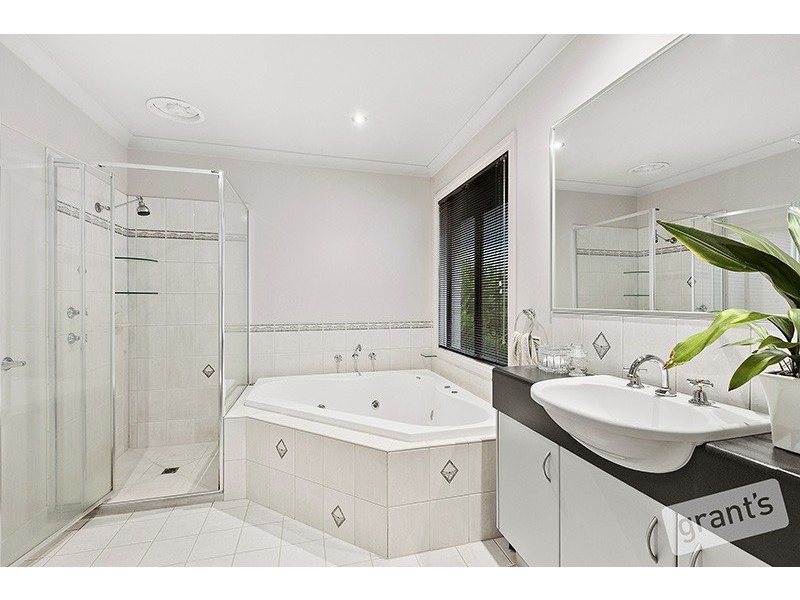 26 Woods Point Drive, Beaconsfield VIC 3807