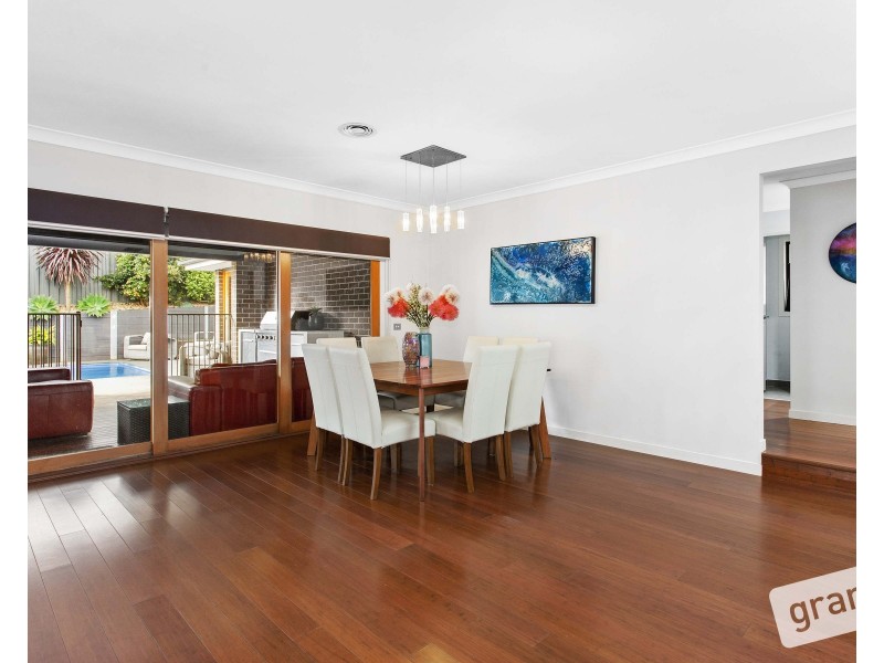 55 Cambridge Drive, Berwick VIC 3806