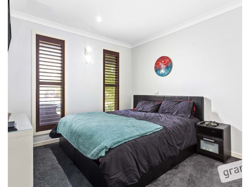 55 Cambridge Drive, Berwick VIC 3806