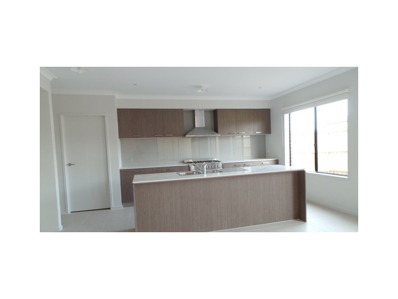 33 Green Gully Road, Clyde VIC 3978