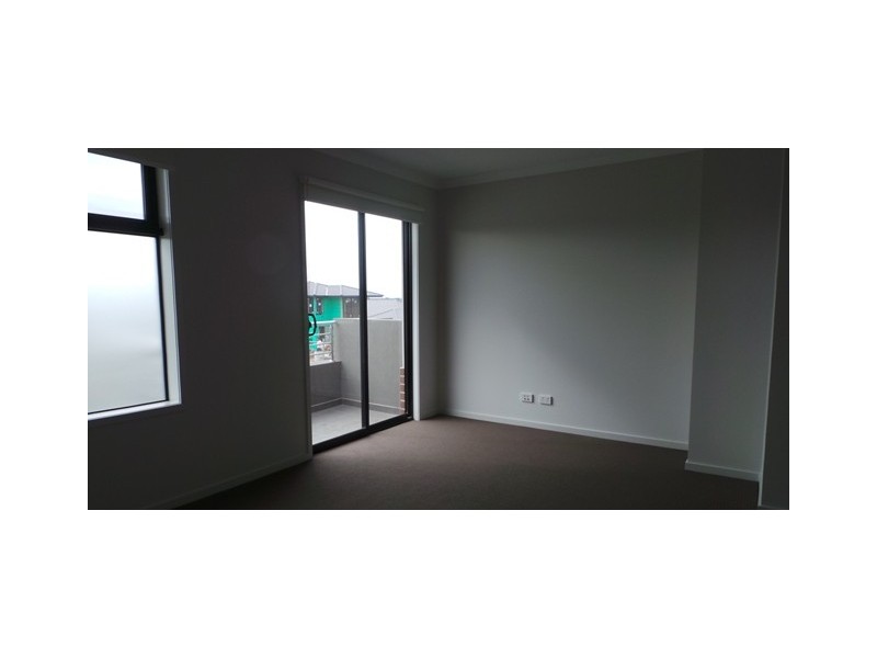 33 Green Gully Road, Clyde VIC 3978