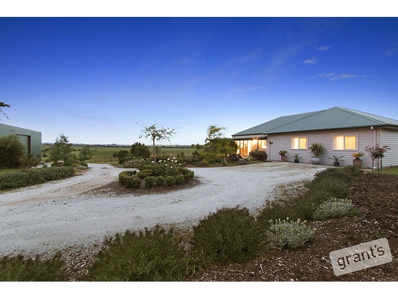 114 Ryan Road, Pakenham VIC 3810