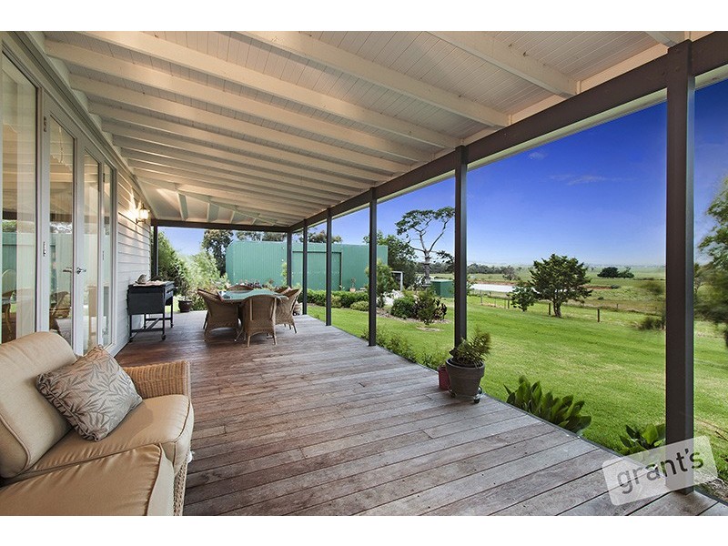 114 Ryan Road, Pakenham VIC 3810