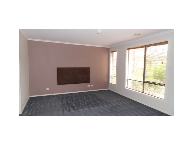 14 St Annes Crescent, Berwick VIC 3806